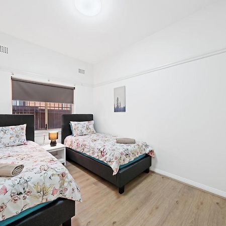 Burwood City Newly Renovated 2 Bed 2 Bath Free Private Parking Big Apt Sydney Exterior photo