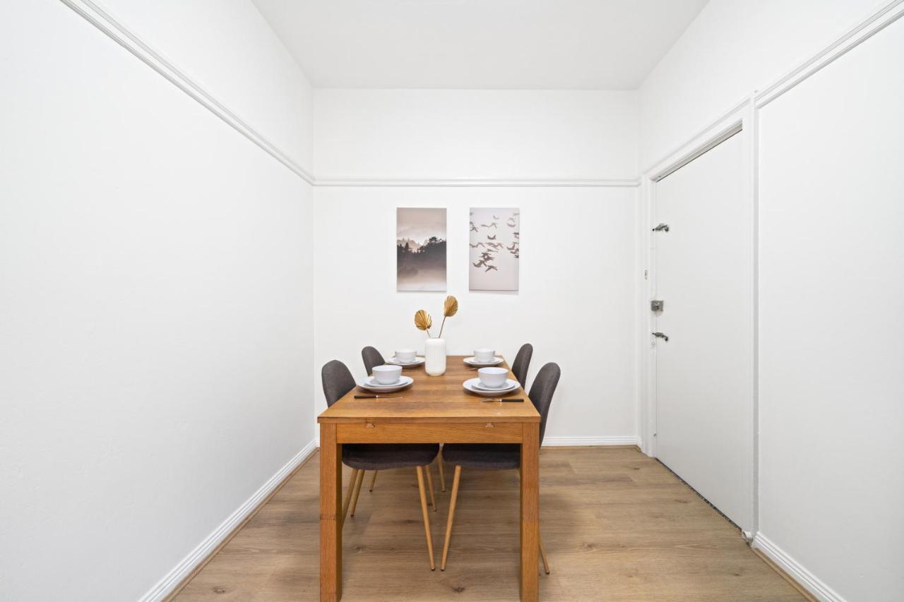 Burwood City Newly Renovated 2 Bed 2 Bath Free Private Parking Big Apt Sydney Exterior photo