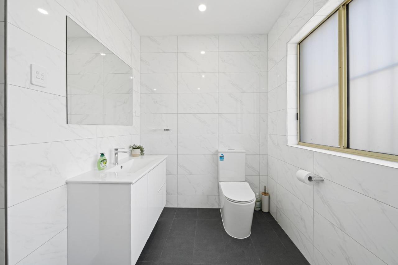 Burwood City Newly Renovated 2 Bed 2 Bath Free Private Parking Big Apt Sydney Exterior photo